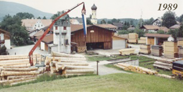 historische Aufnahmen von Ihrem Fachmann Sägewerk Gasteiger in Fischbachau Aufnahme des Sägewerk aus dem Jahr 1989